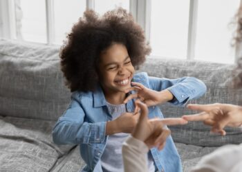 The reclassification of mutations should improve the quality of genetic counselling by providing guidance on the most appropriate communication method for each child such as cochlear implantation or sign language. Image: fizkes/stock.adobe.com.