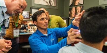 Poor ear impressions can lead to poor fits says Starkey's Ray Woodworth, custom hearing aid expert. Image: Starkey.