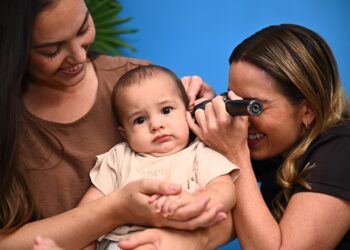 Experts recommend that young Aboriginal and Torres Strait Islander children have ear health checks every six months. Image: Hearing Australia.
